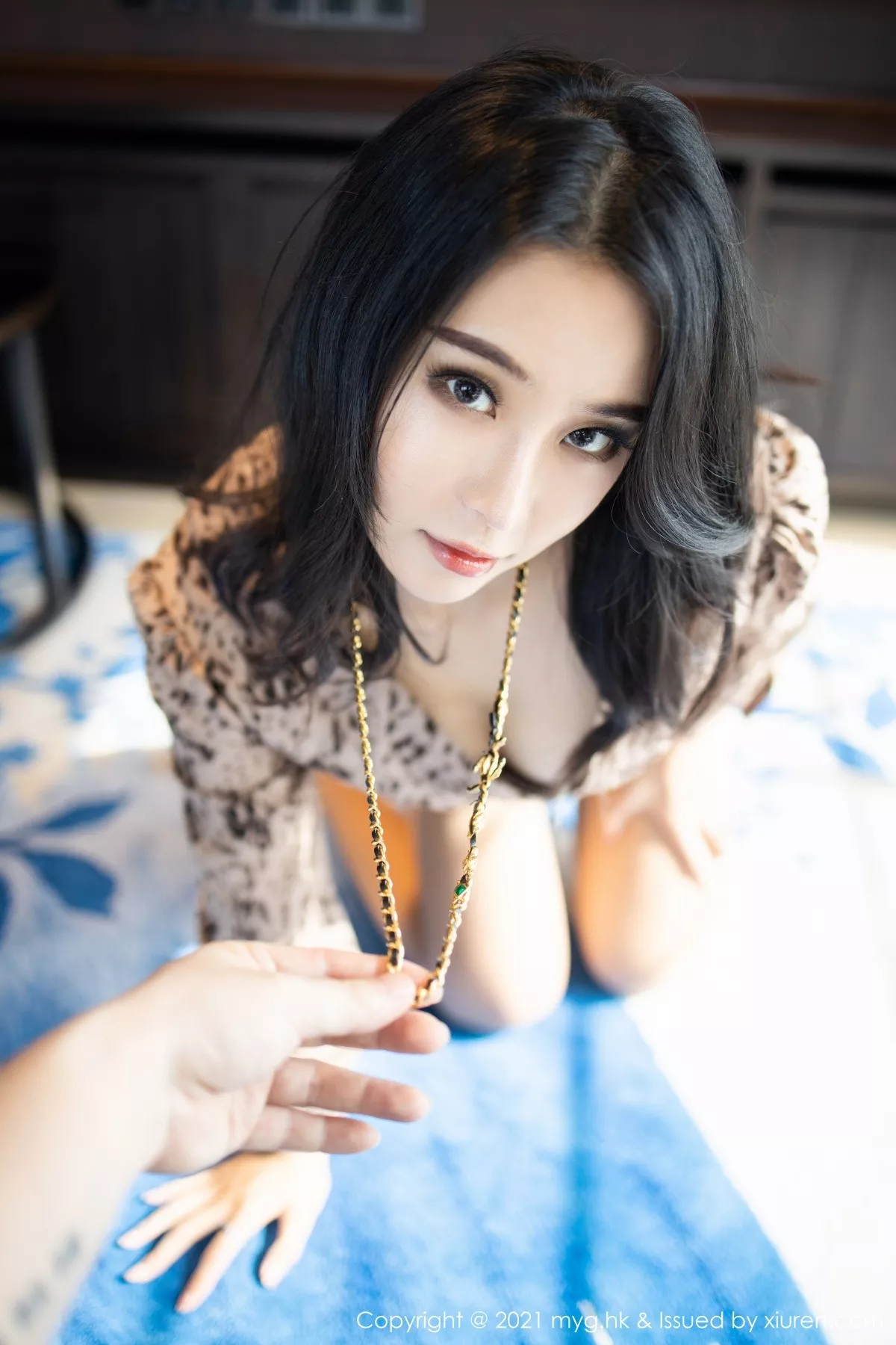 秀人集.com_[MyGirl美媛馆]Vol.532_嫩模蓝夏Akasha江浙沪旅拍半撩露开档肉丝极致诱惑写真50P