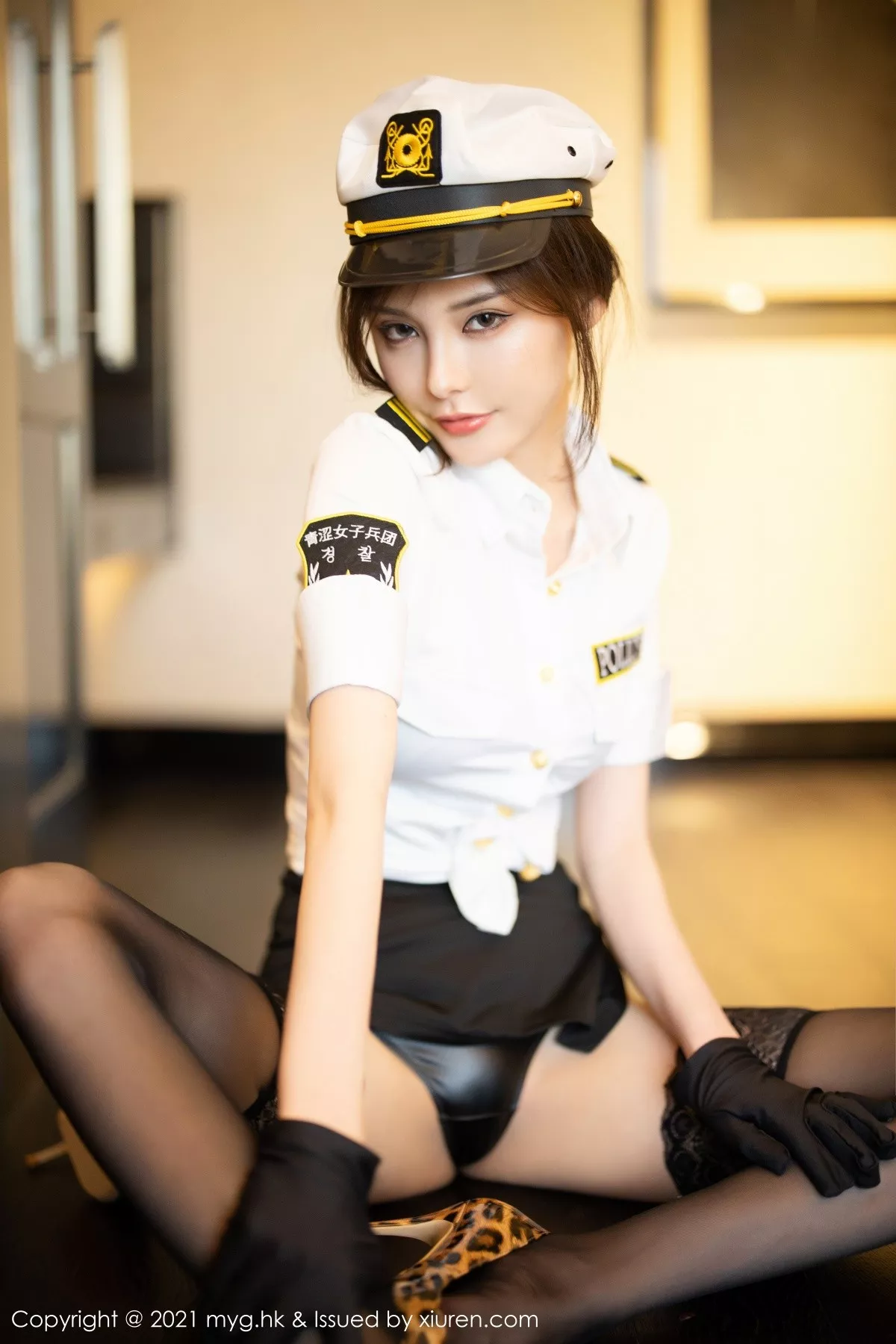 秀人集.com_[MyGirl美媛馆]Vol.539_嫩模小夕juju私房女警主题皮内衣配黑色蕾丝袜极致魅惑写真91P